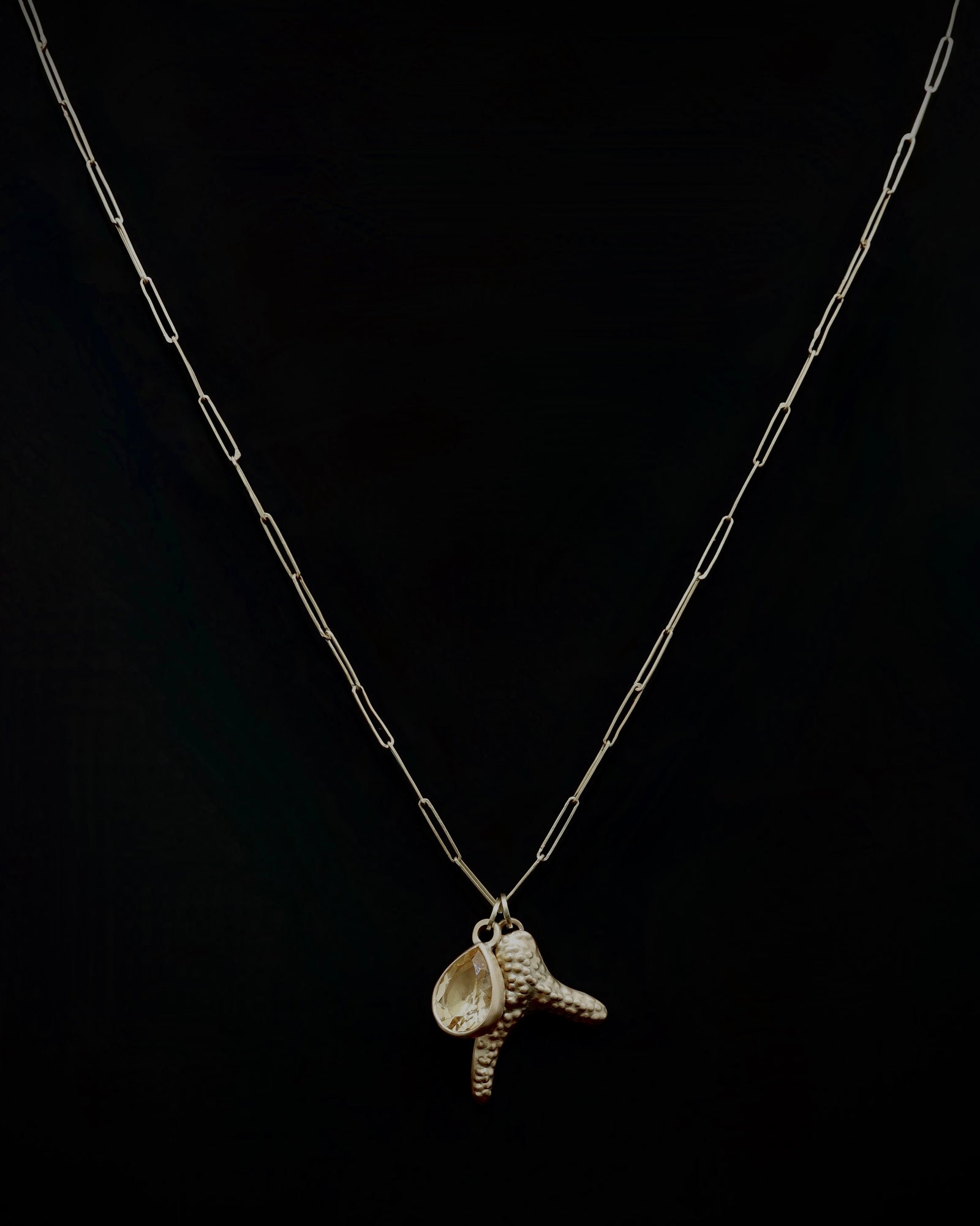 Repoussé coral and citrine teardrop necklace - 18ct gold