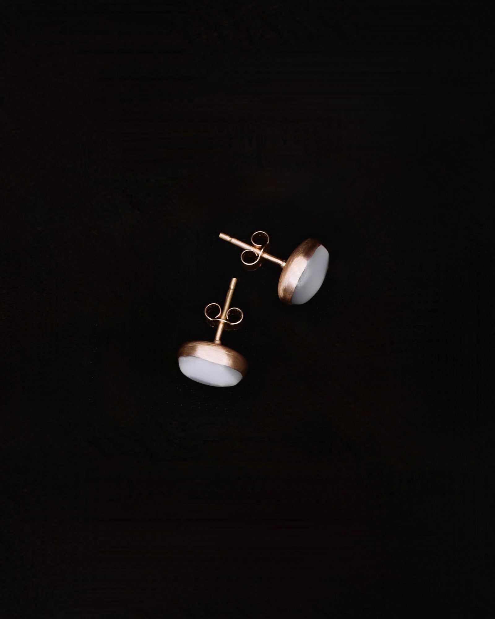 Mother of Pearl 18ct gold seed earrings